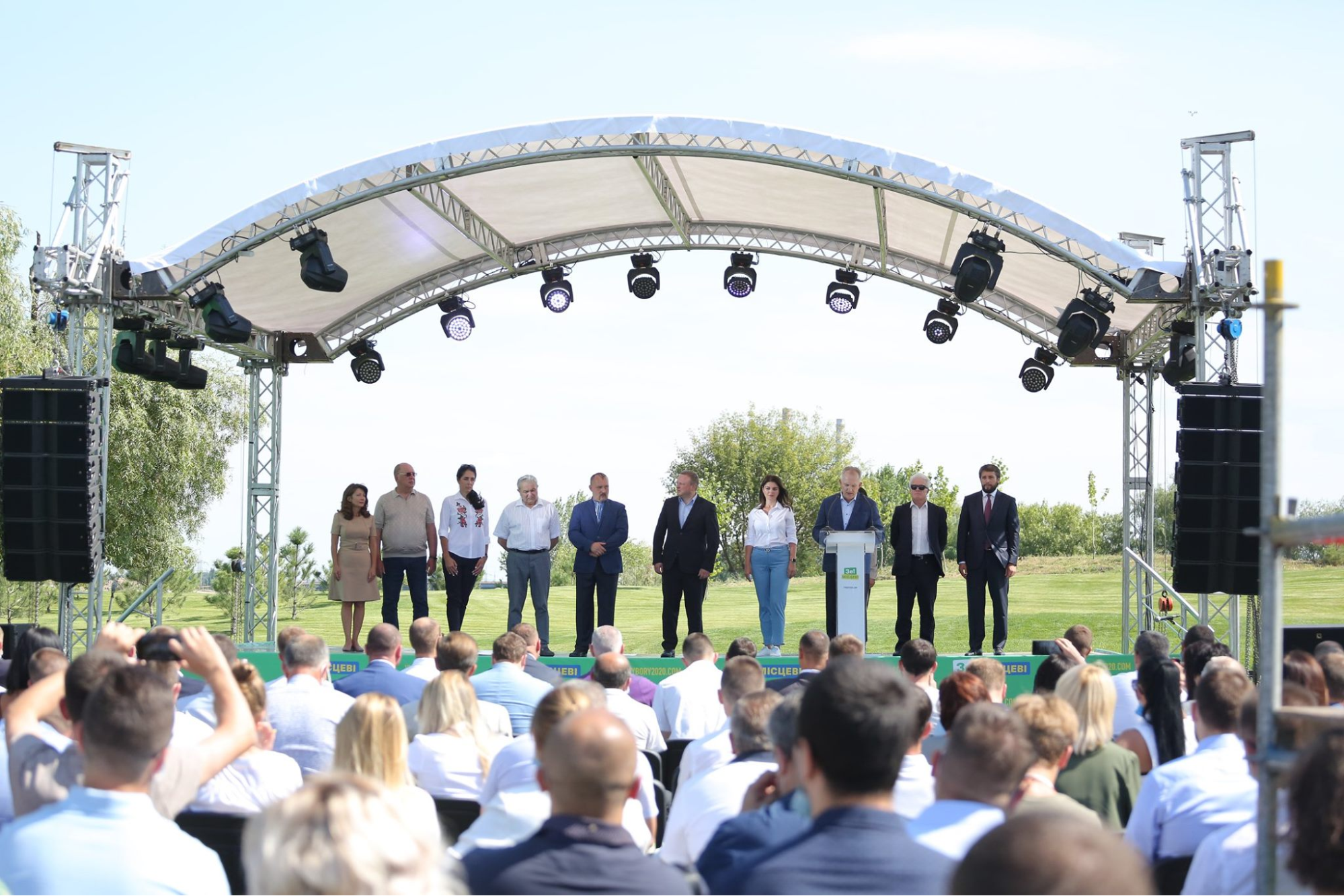 Кандидати від “Слуги народу” на Дніпропетровщині: ексрегіонал, депутати- прогульники та лікарі | Громадський рух ЧЕСНО